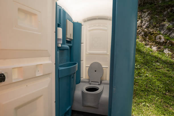 Best Construction site porta potty rental  in Harper, KS